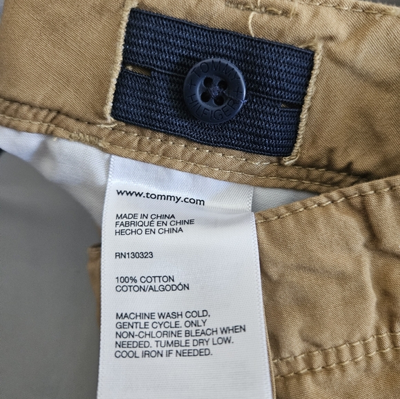 Tommy Hilfiger boy's chino cargo shorts - new with tags - Picture 6 of 6